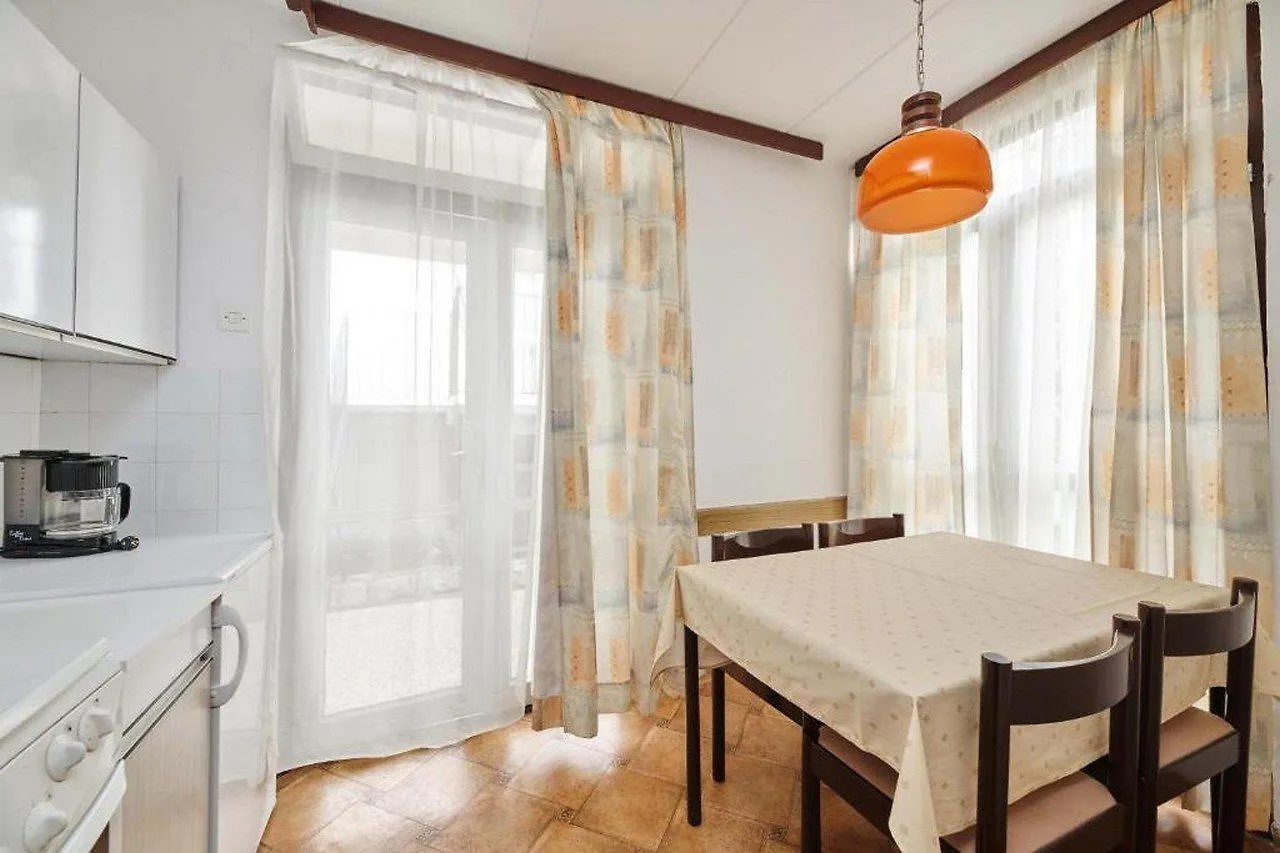 Apartments Astra Plava Laguna Croatia