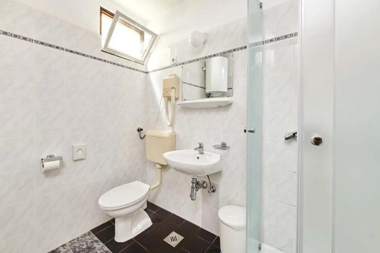 Apartments Astra Plava Laguna Croatia